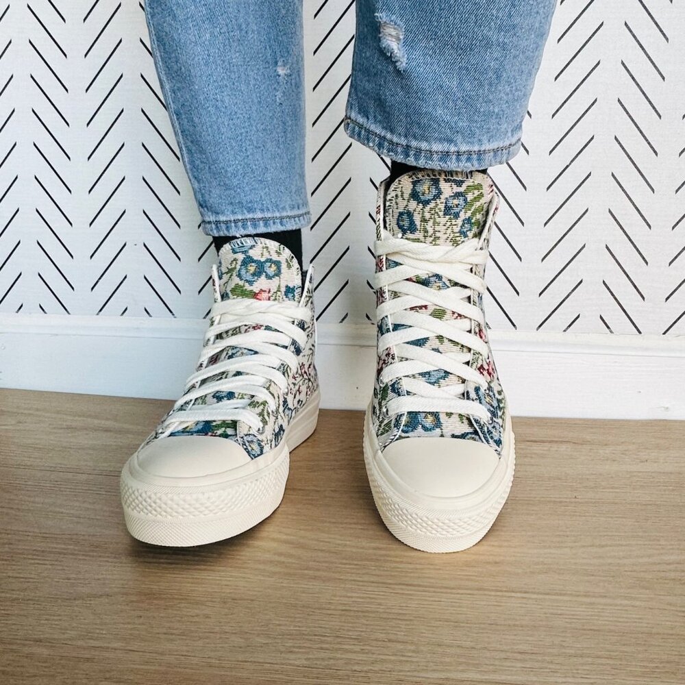 ⭐Converse Chuck Taylor Lift Hi 10 Womens Shoes Sneakers Floral Tapestry A11992C⭐ - Picture 5 of 13